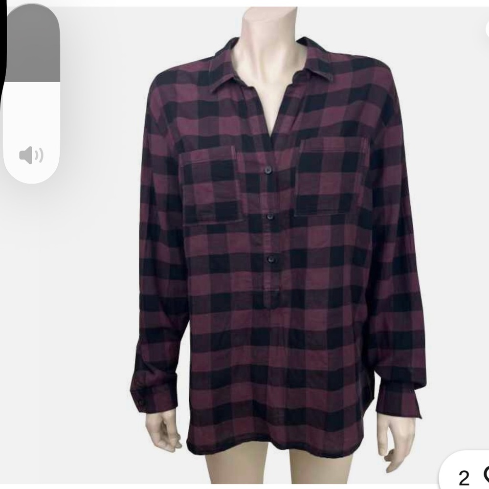 beachlunchlounge sz Small Black & Purple buffalo Plaid Button Down shirt popover